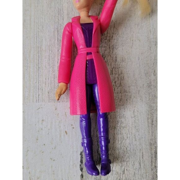 McDonald's Barbie pink robe Mattel 2016 toy figure - Picture 2 of 7